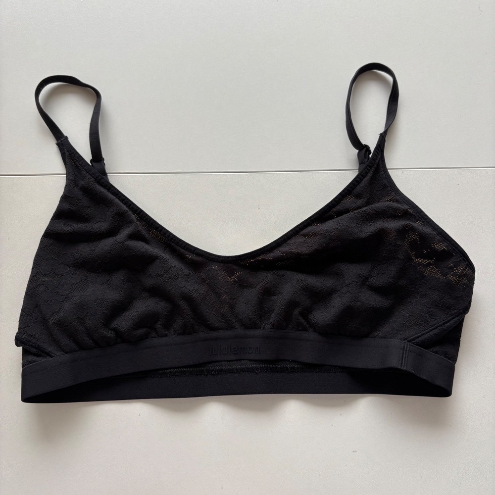 Lululemon Flow Y Bralette Womens Black Floral Lace Adjustable‎ Straps